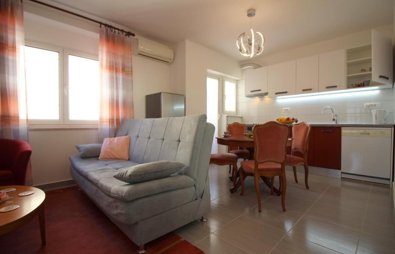 פורץ Apartment Agata In City Center מראה חיצוני תמונה