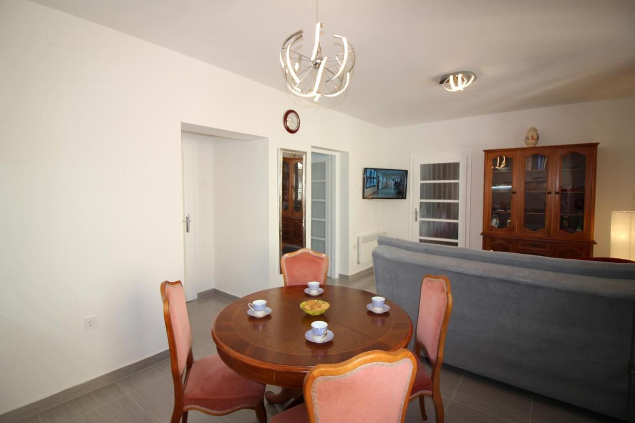 פורץ Apartment Agata In City Center מראה חיצוני תמונה