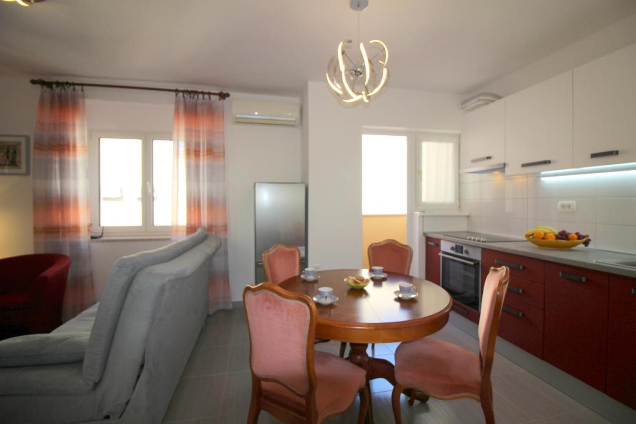פורץ Apartment Agata In City Center מראה חיצוני תמונה