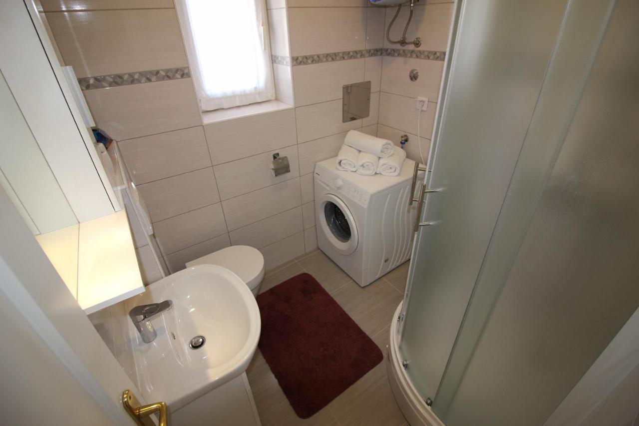 פורץ Apartment Agata In City Center מראה חיצוני תמונה